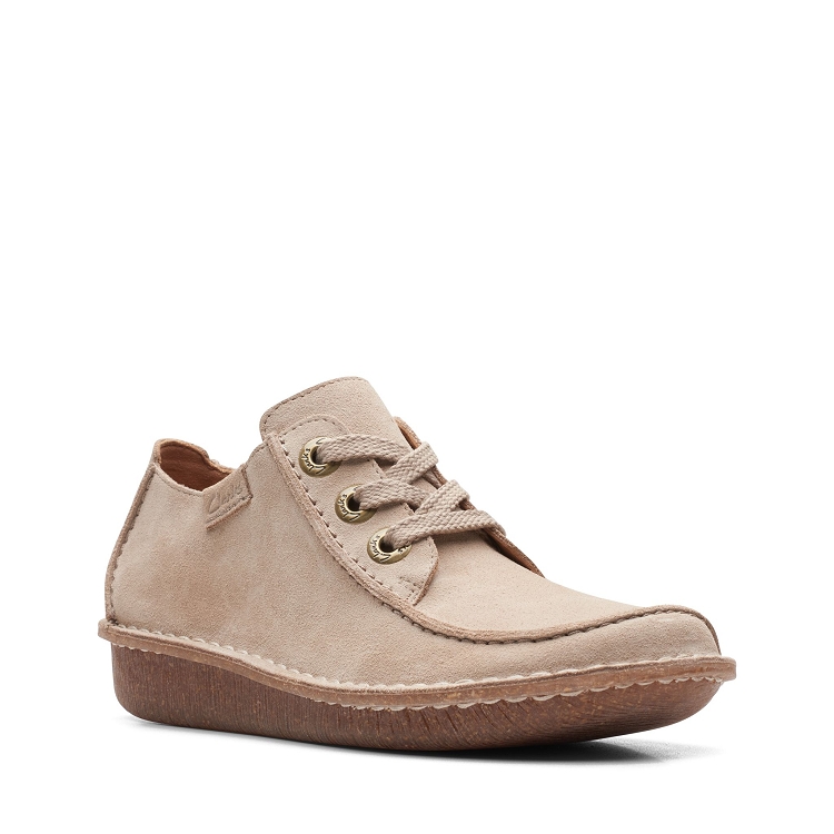 Clarks womens casual  sand2615801_2